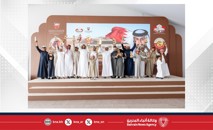 اختتام منافسات الصقور بإقامة أشواط الملاك والصقار الصغير ضمن موسم ناصر بن حمد